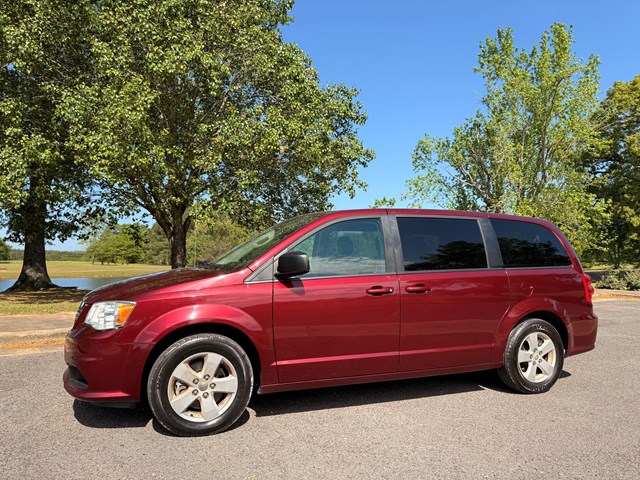 2018 Dodge Grand Caravan SE's photo
