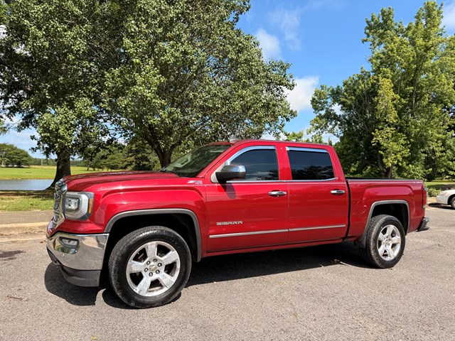 2018 GMC Sierra 4WD Crew Cab Short Box SLT's photo