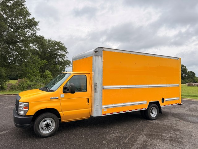 2019 Ford E-Series SRW E-350 Super Duty 138 in WB's photo